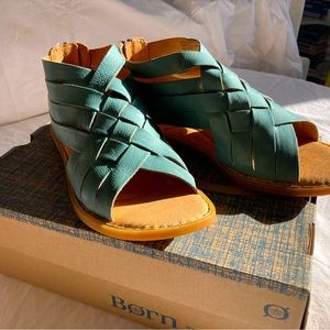 Born Sandals IWA Woven in Turquoise Size US 7 Euro 38